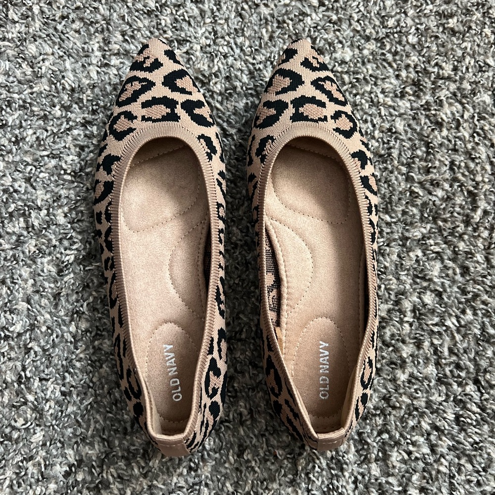 Old Navy Women's Size 8 Leopard Flats - Black and Tan